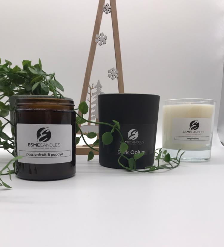 Velvet Rose & Oud Handmade Scented Candle image 2